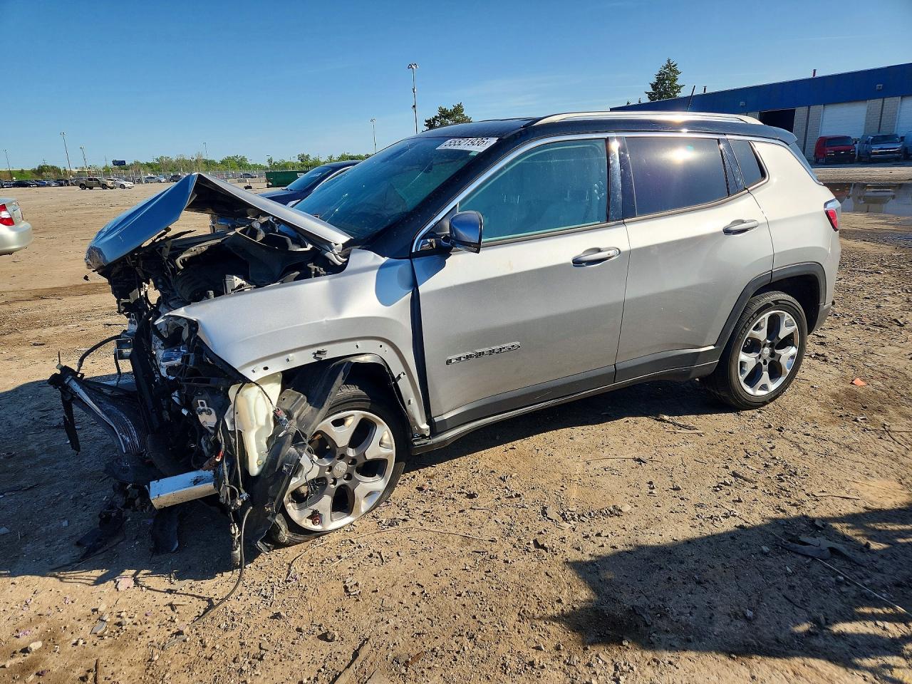 Salvage Jeep Compass Image