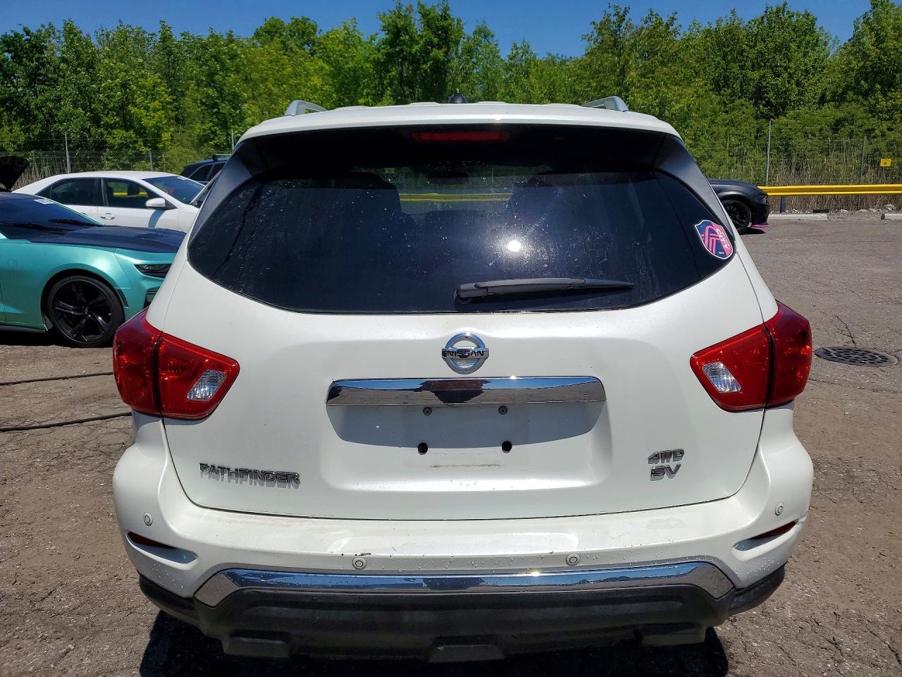 Nissan Pathfinder Sv
