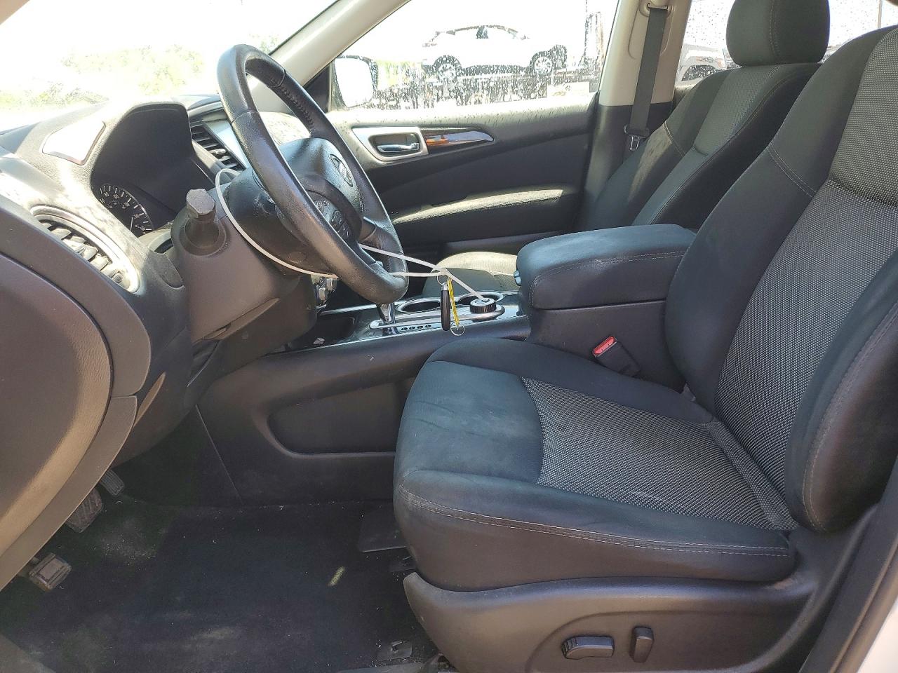 Nissan Pathfinder Sv