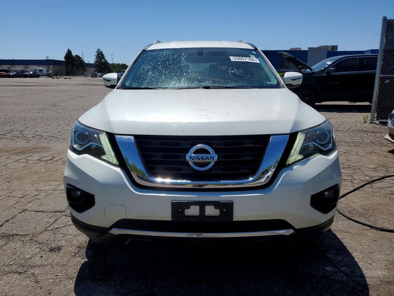 Nissan Pathfinder Sv