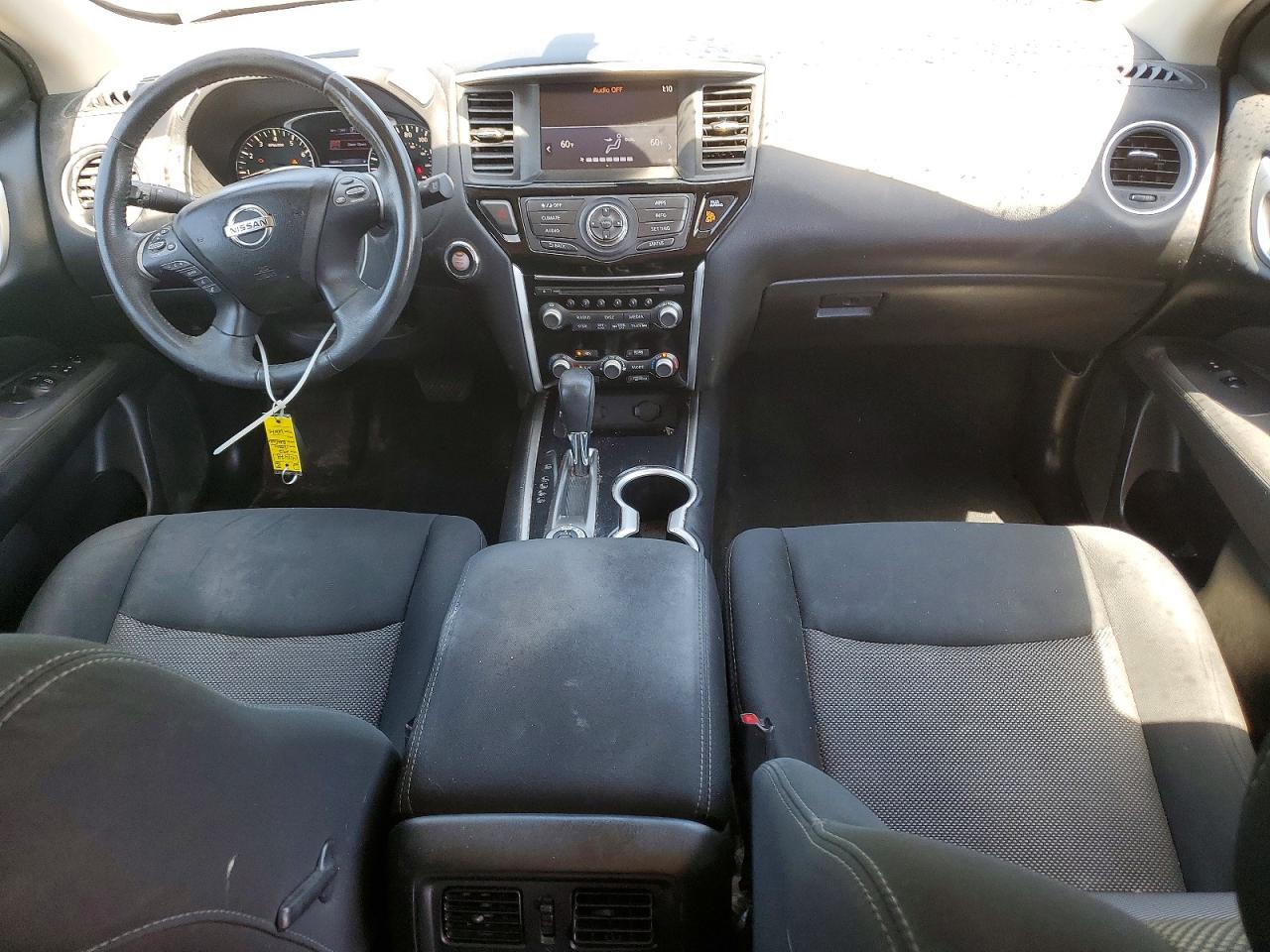 Nissan Pathfinder Sv
