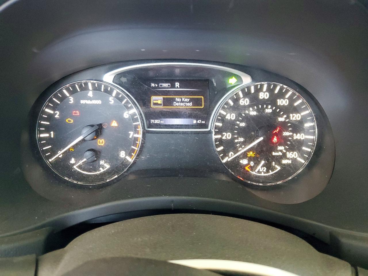 Nissan Pathfinder S