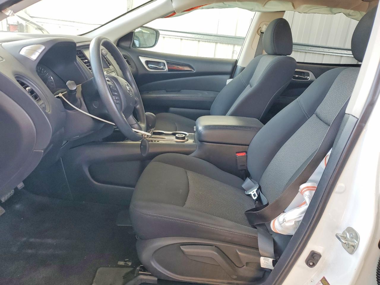 Nissan Pathfinder S