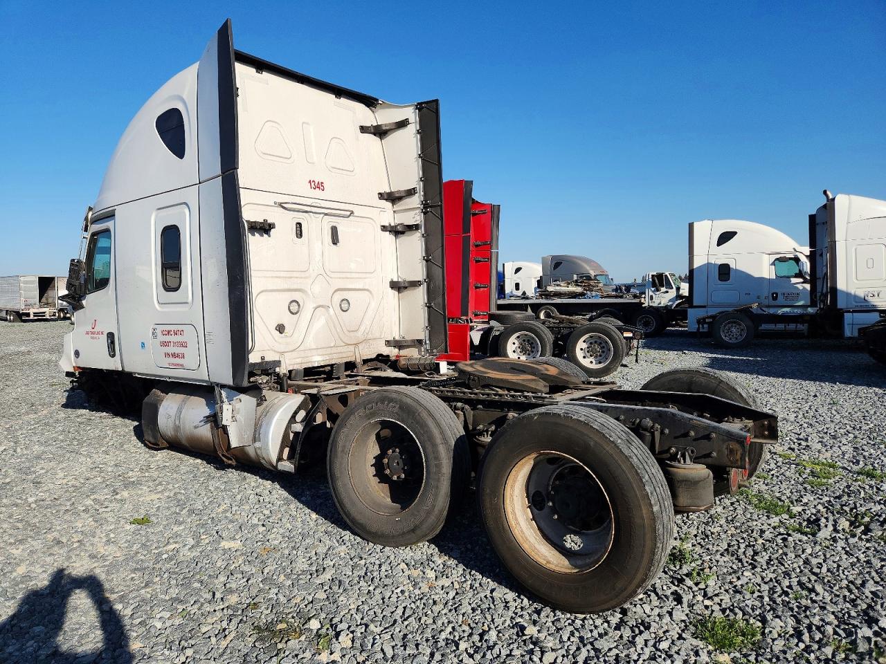 Freightliner Cascadia 126