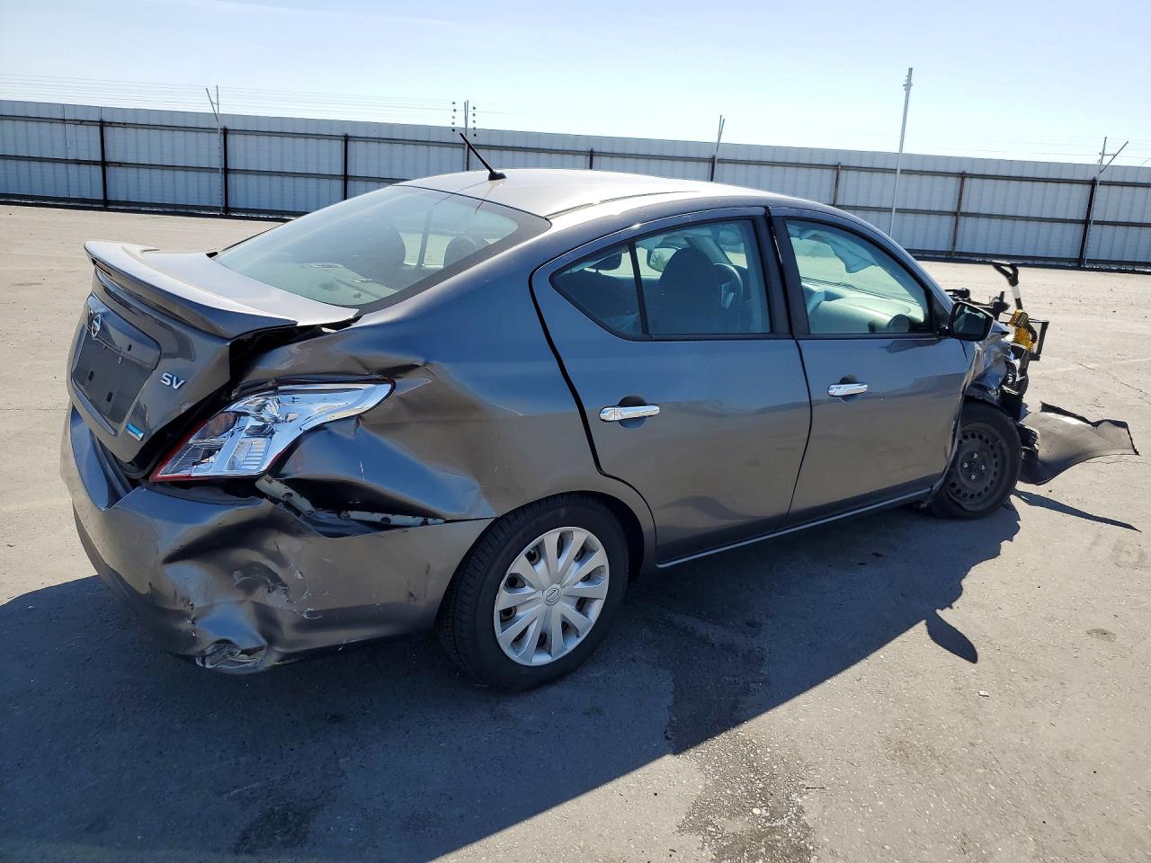 Nissan Versa 1.6 Sv