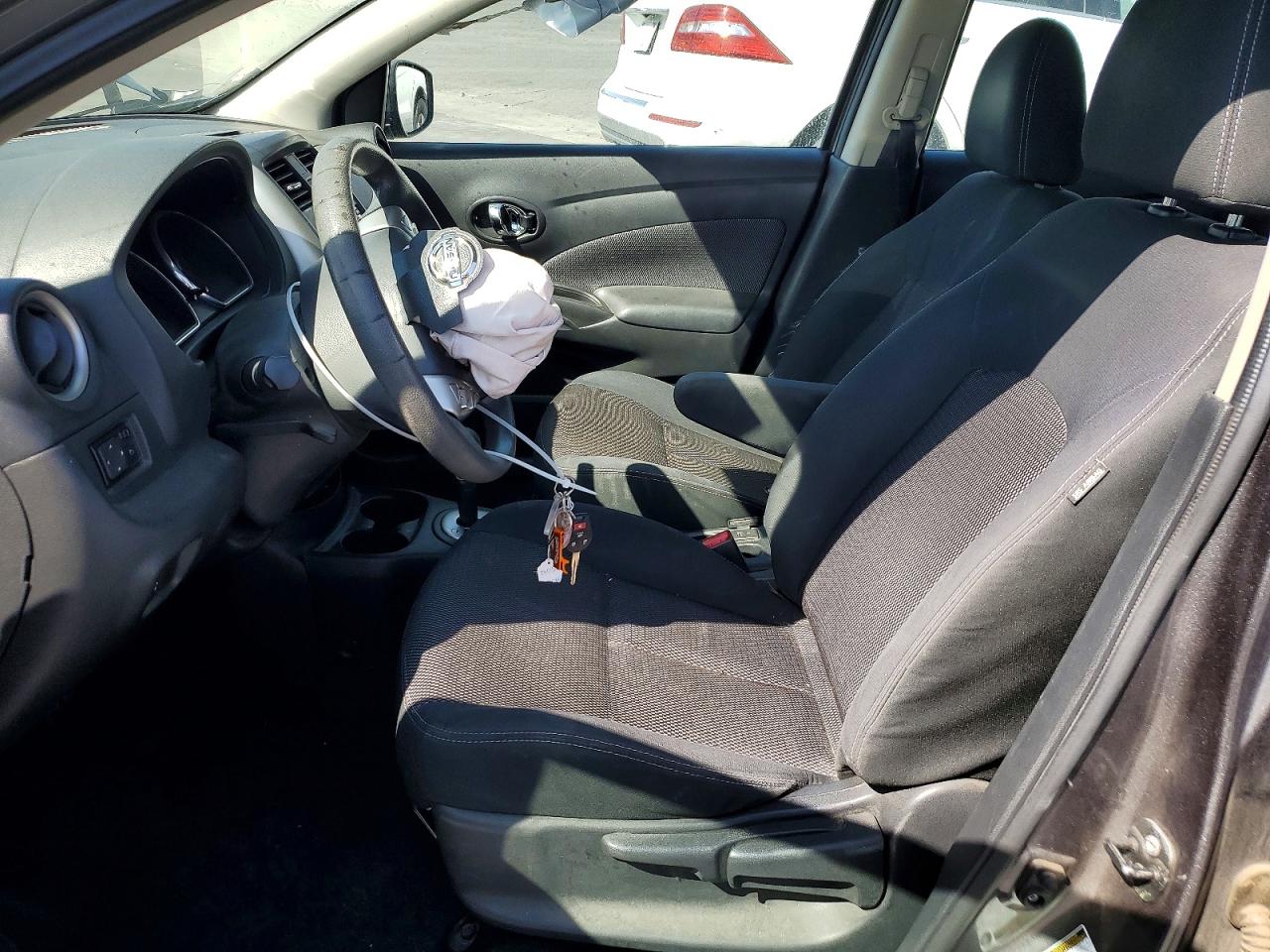 Nissan Versa 1.6 Sv