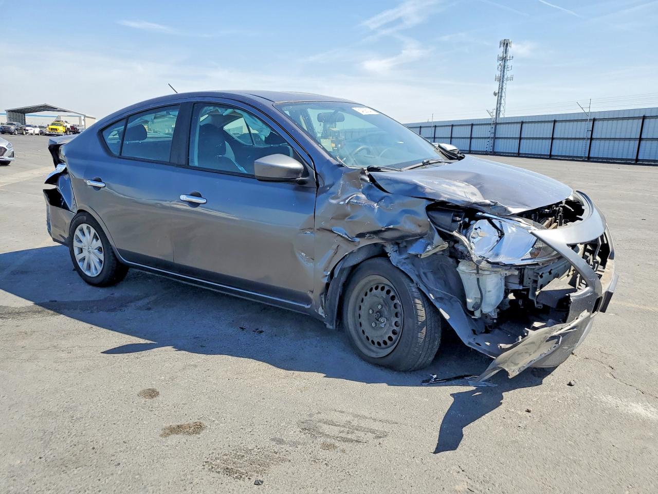 Nissan Versa 1.6 Sv