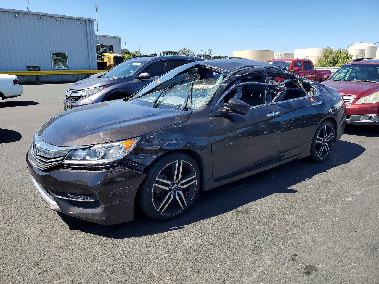 Salvage Honda Accord Image