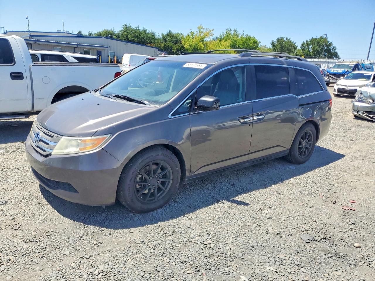 Salvage Honda Odyssey Image