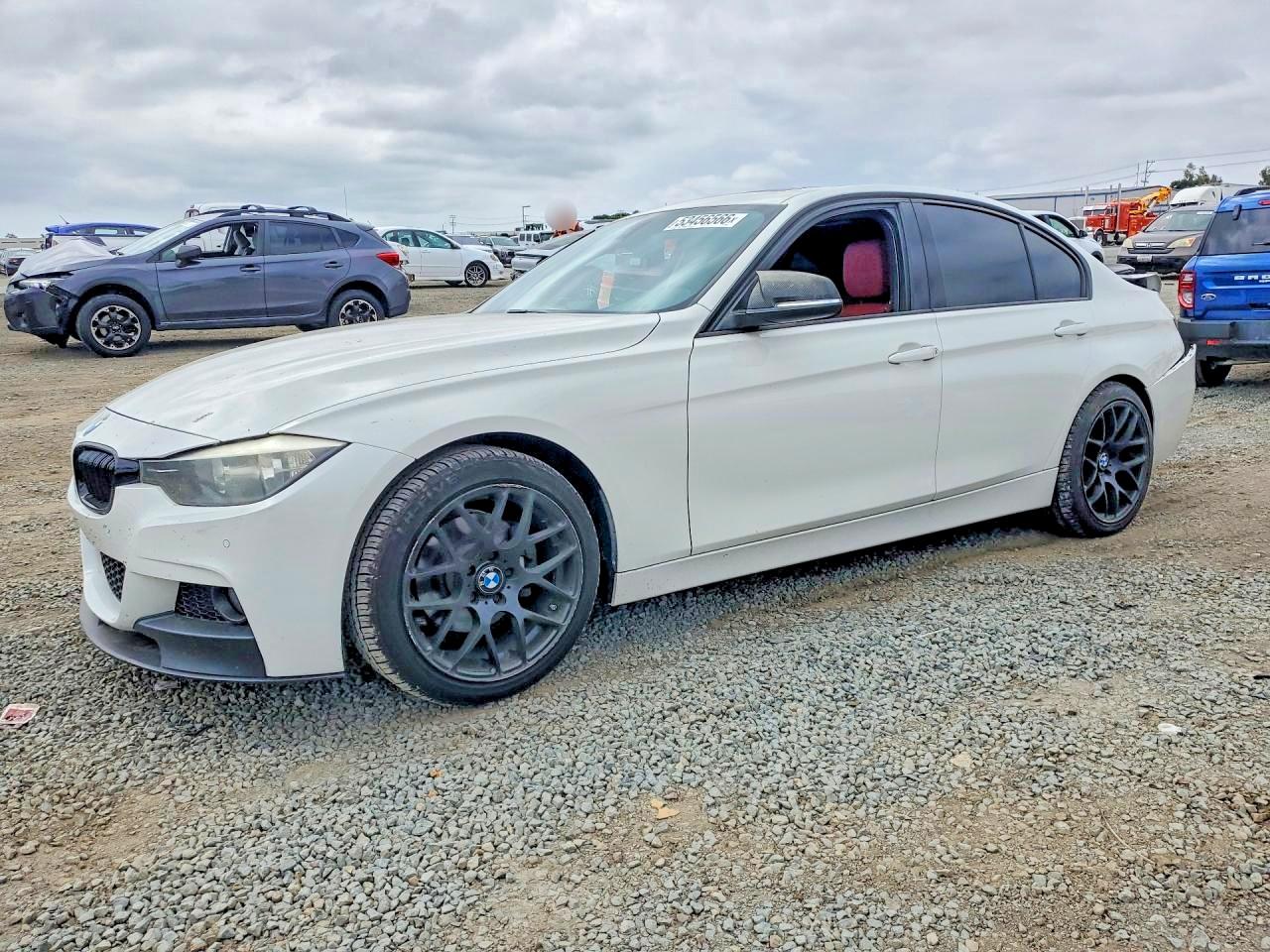 Salvage BMW 3 Series Image