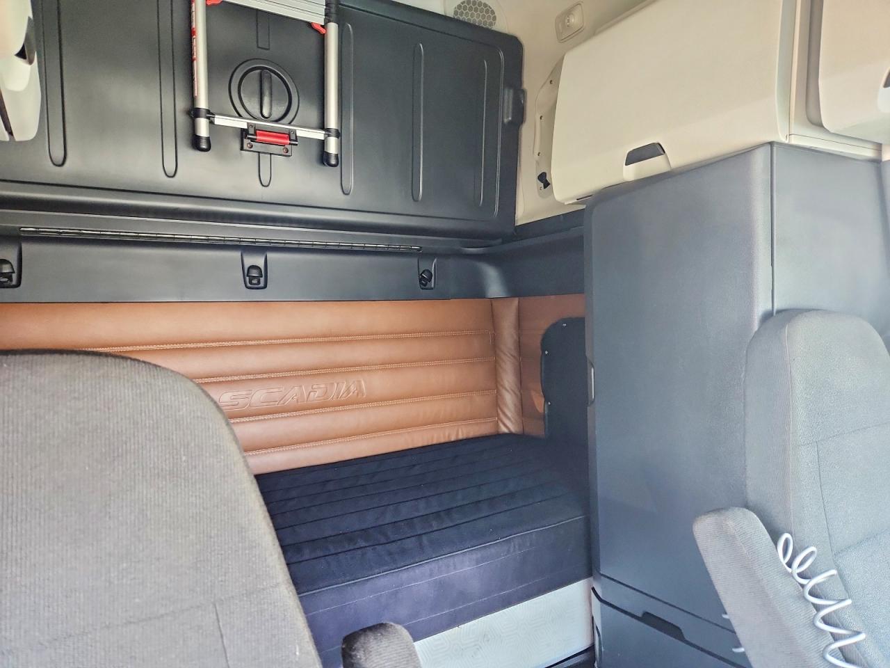 Freightliner Cascadia 126