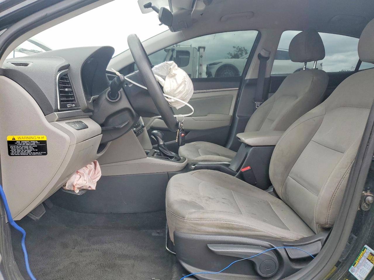 Hyundai ELANTRA Sel