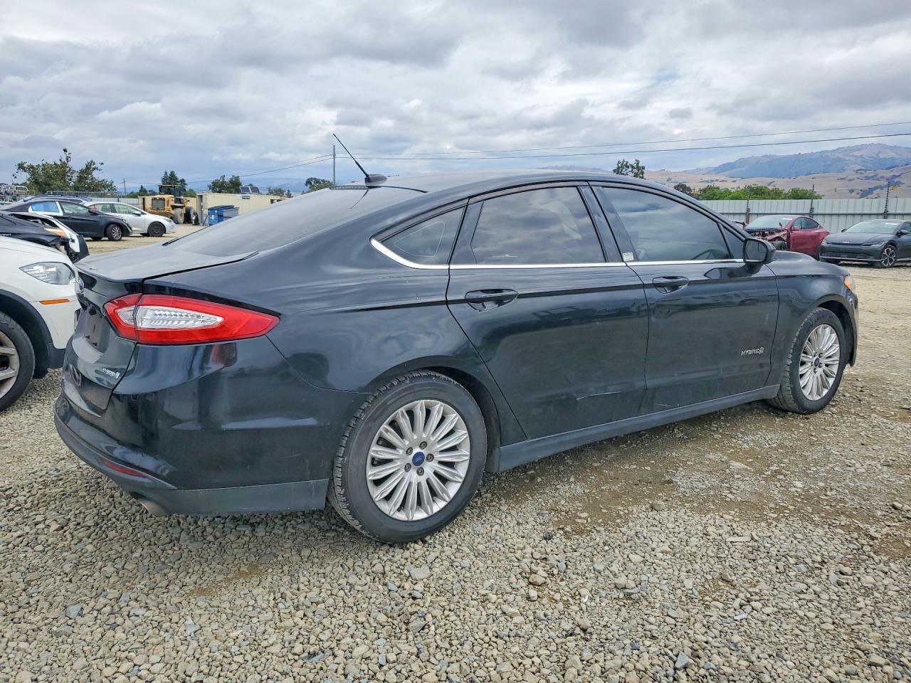 Ford Fusion S Hybrid