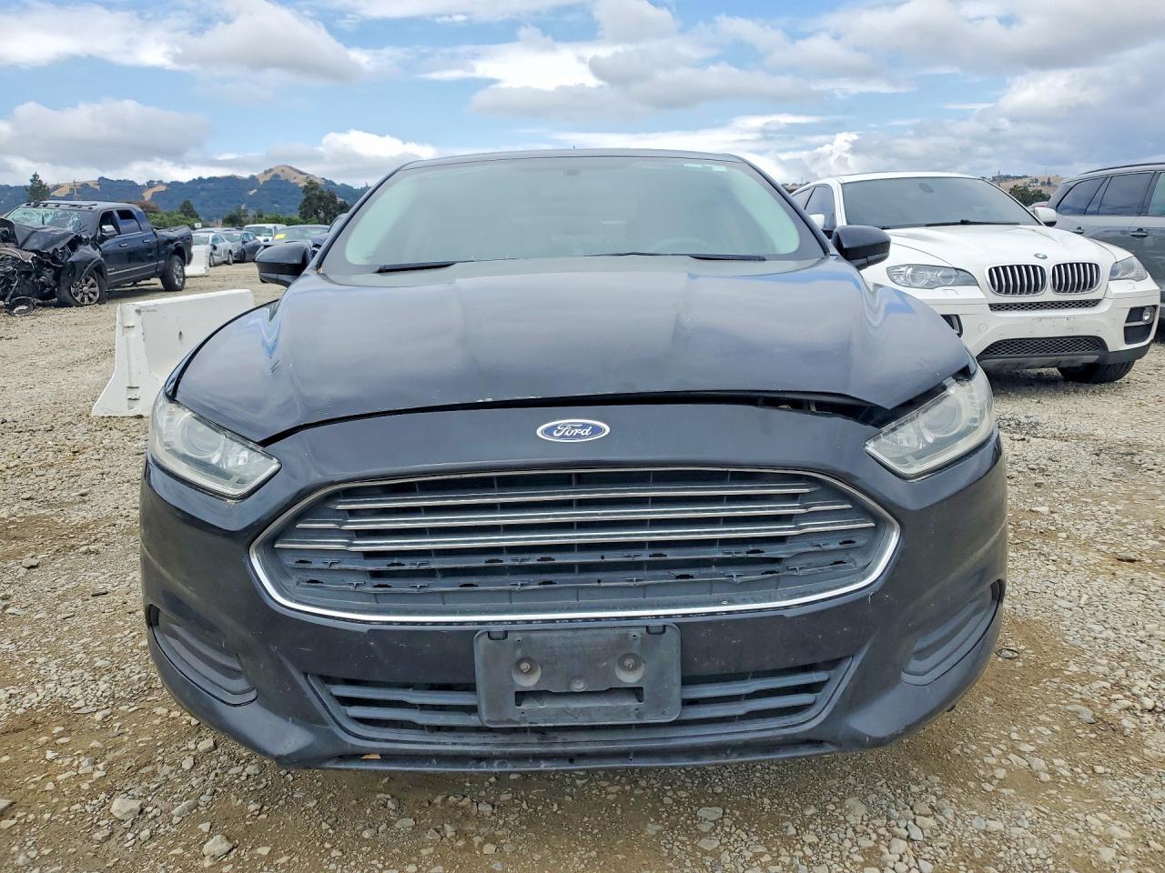 Ford Fusion S Hybrid