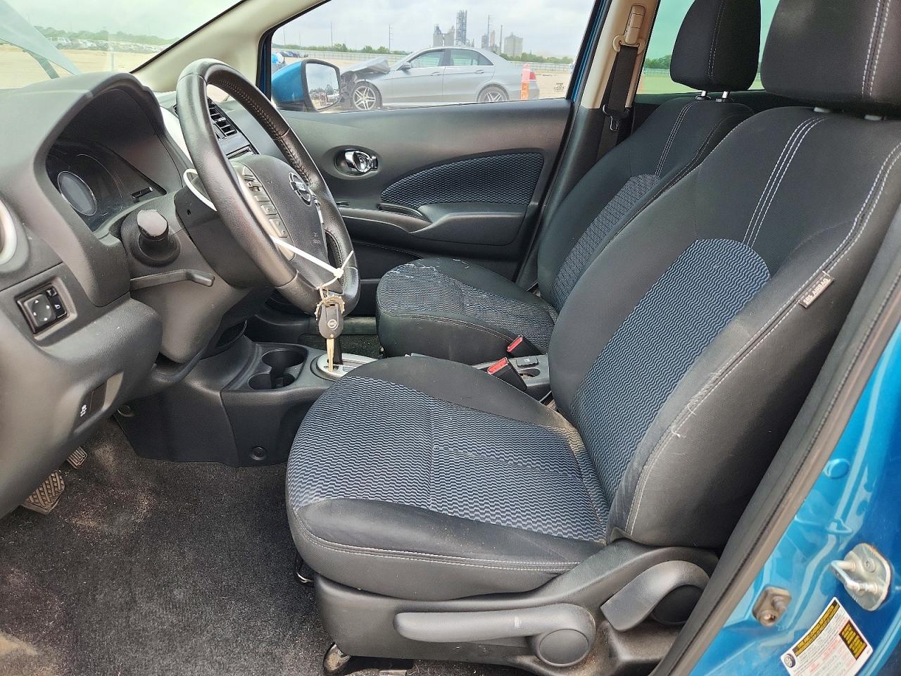 Nissan Versa Sv