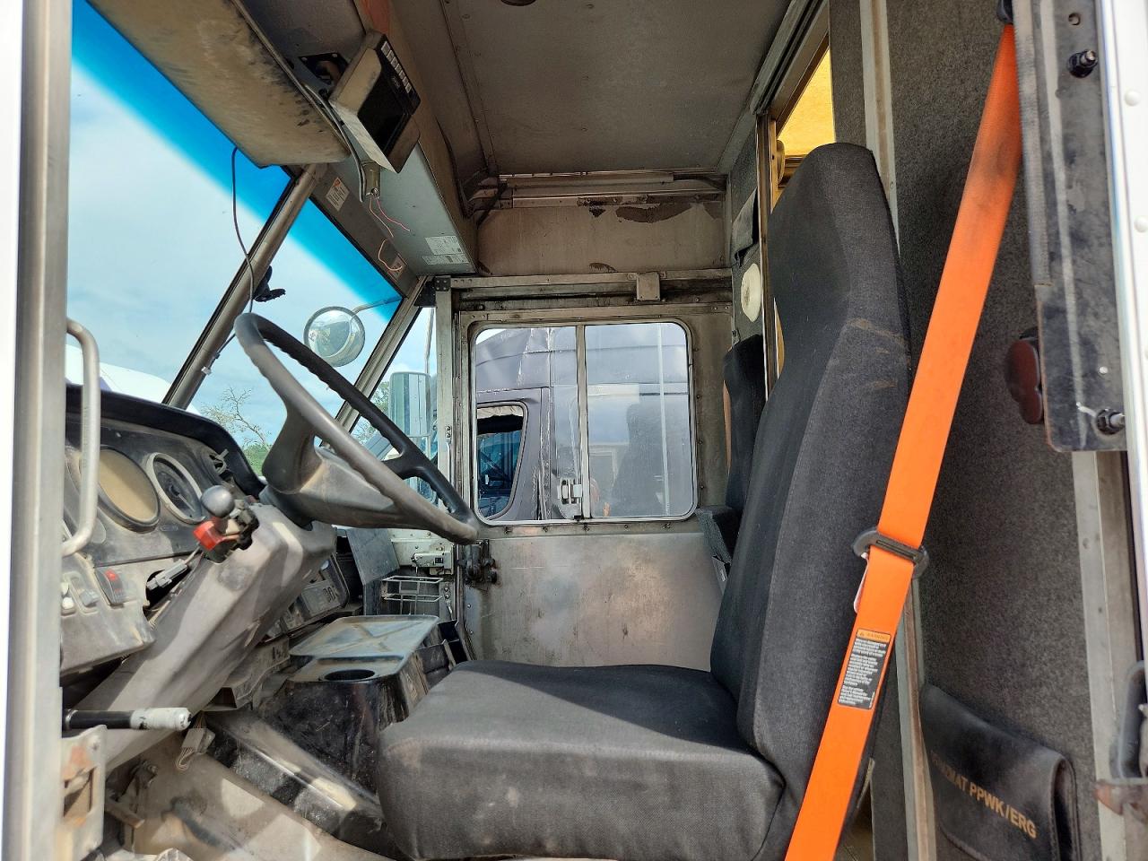 Freightliner Chassis M Line Walk-in Van