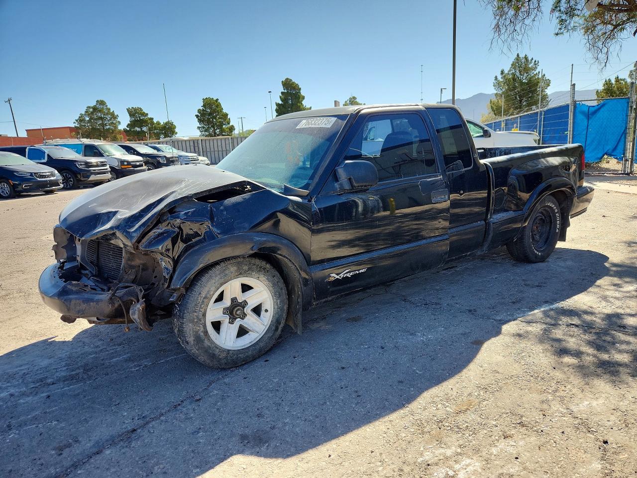 Salvage Chevrolet S-10 Image