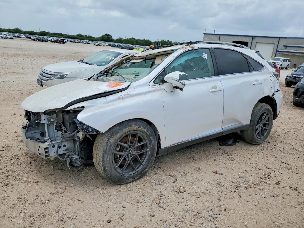 Salvage Lexus RX Image