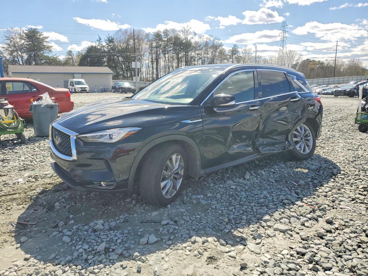 Salvage INFINITI Qx Image