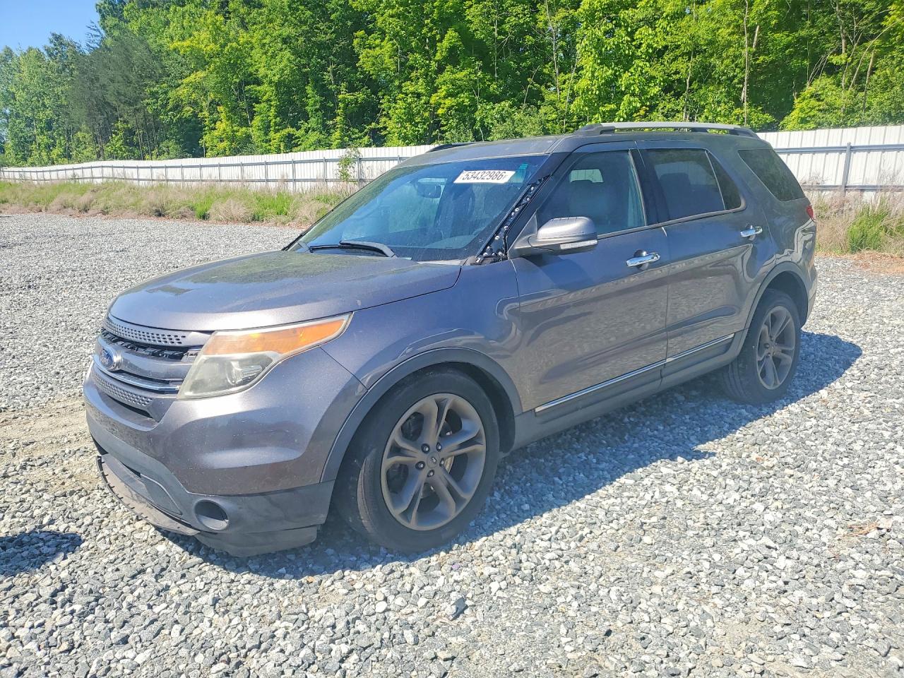 Salvage Ford Explorer Image