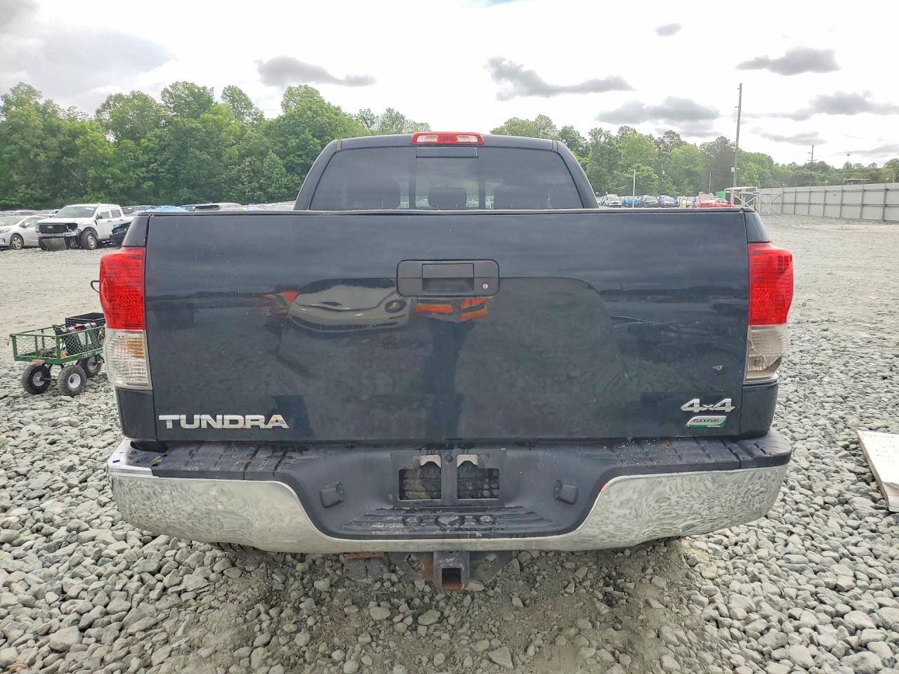 Toyota Tundra Double Cab Sr5