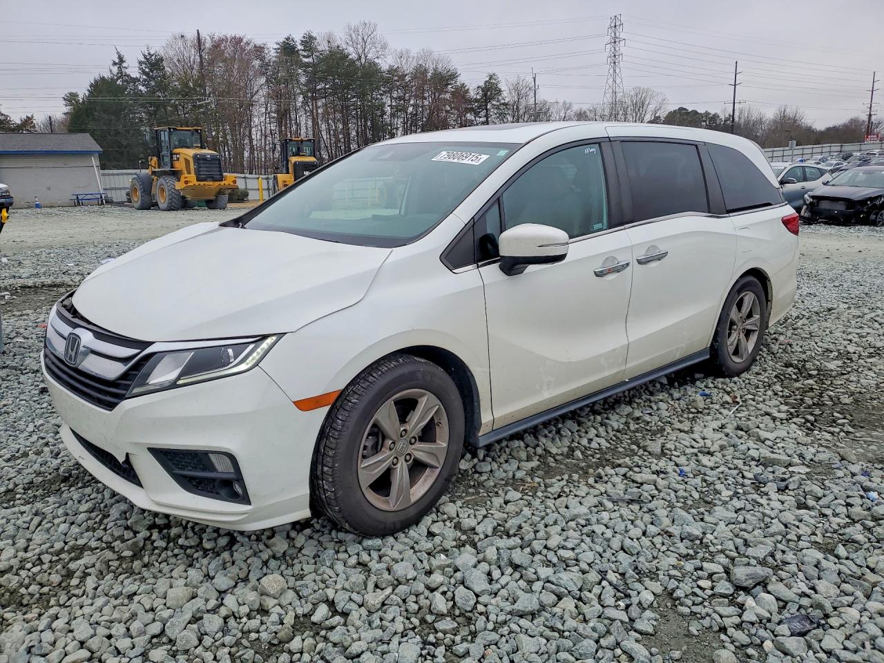 Salvage Honda Odyssey Image