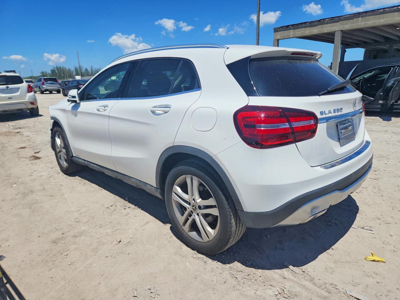 Mercedes-Benz GLA 250 4matic