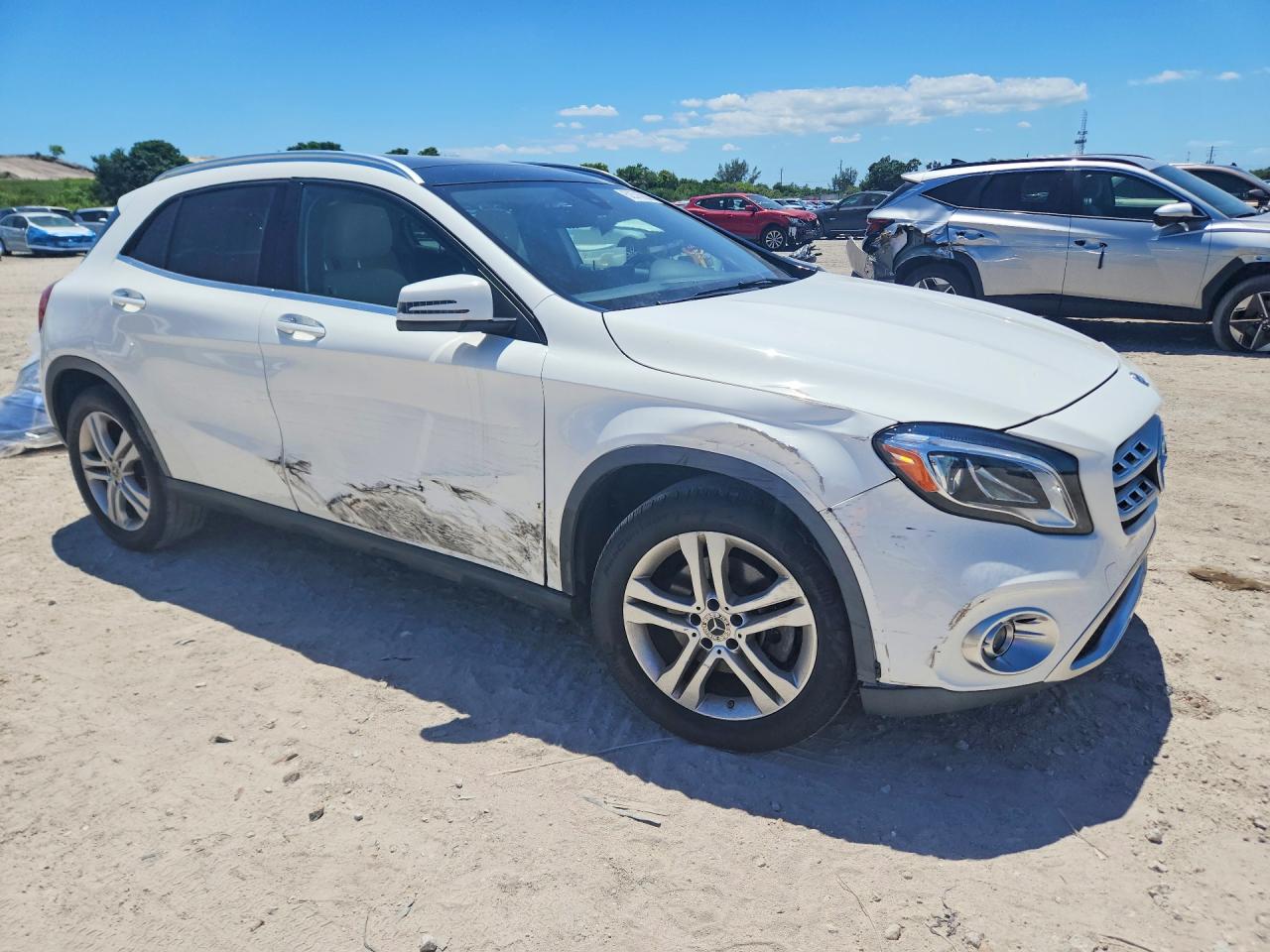 Mercedes-Benz GLA 250 4matic
