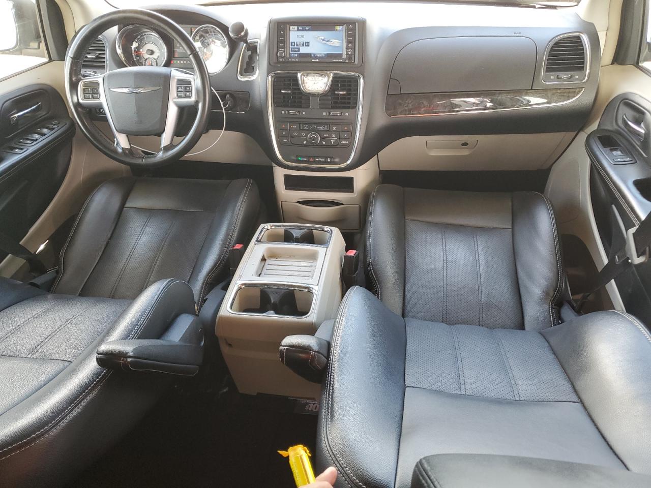 Chrysler Minivan Touring L