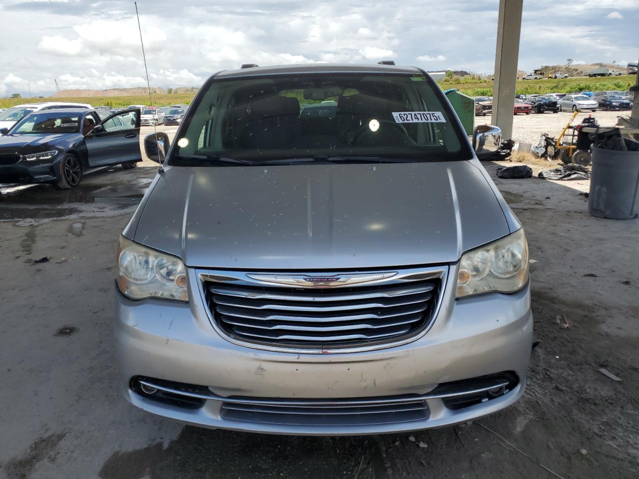 Chrysler Minivan Touring L