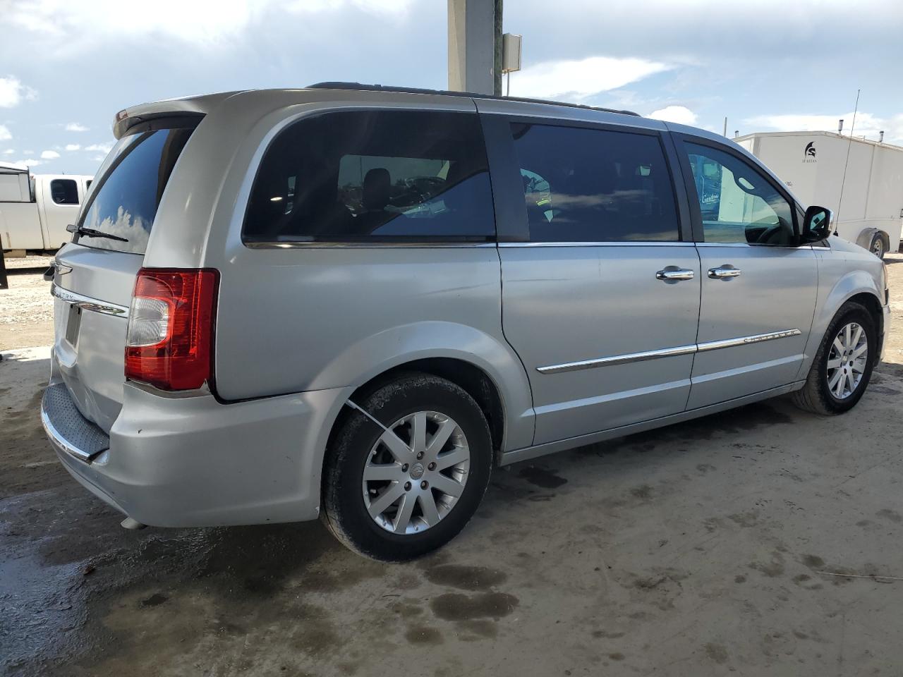 Chrysler Minivan Touring L