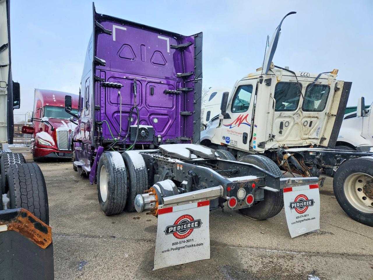 Freightliner Cascadia 126