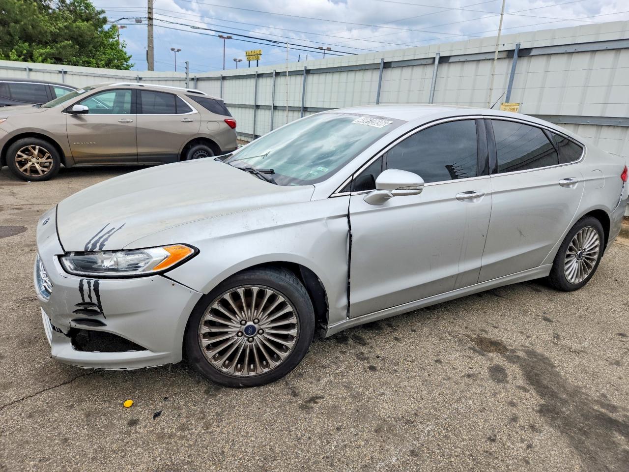 Salvage Ford Fusion Image