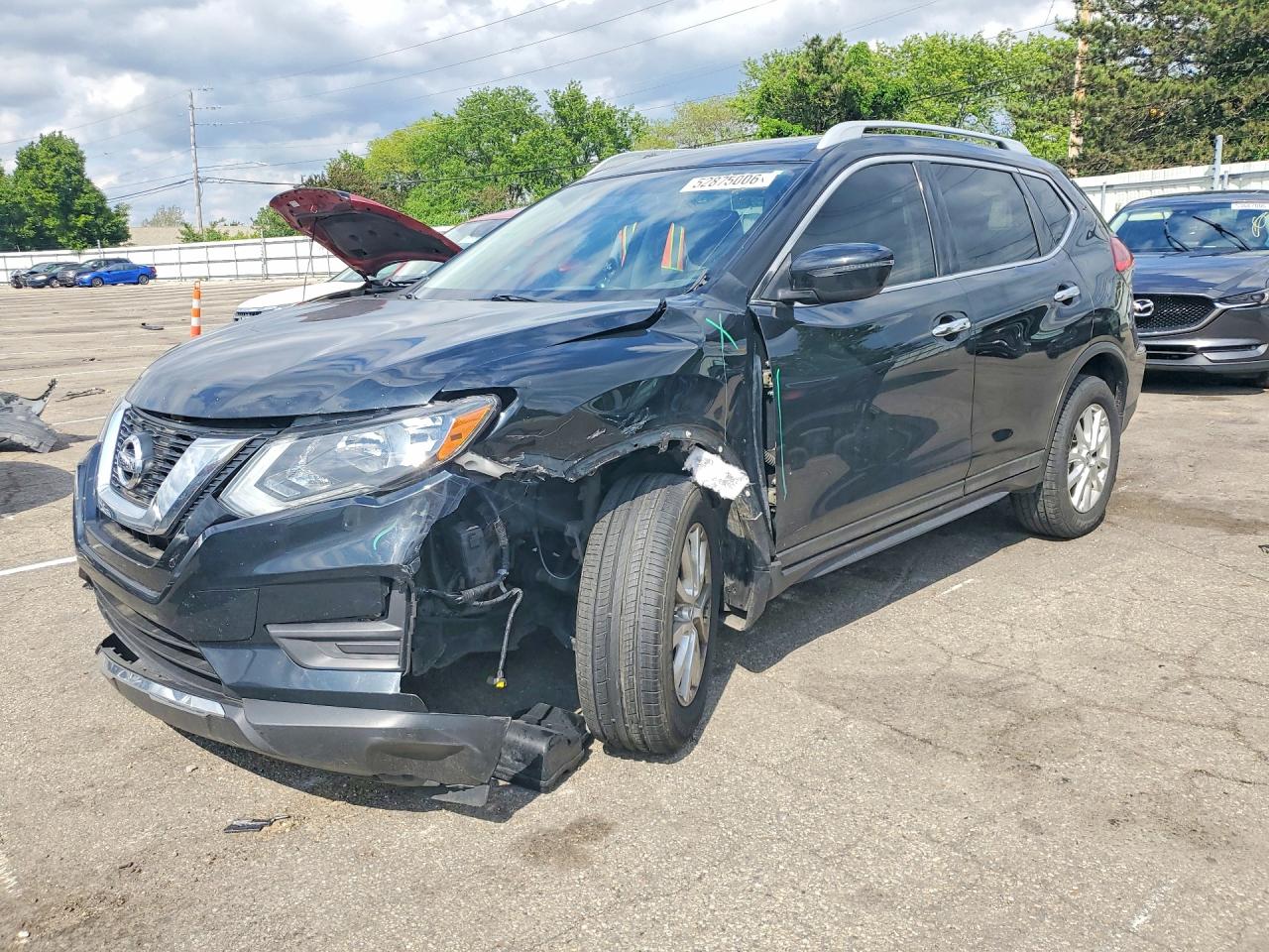 Salvage Nissan Rogue Image