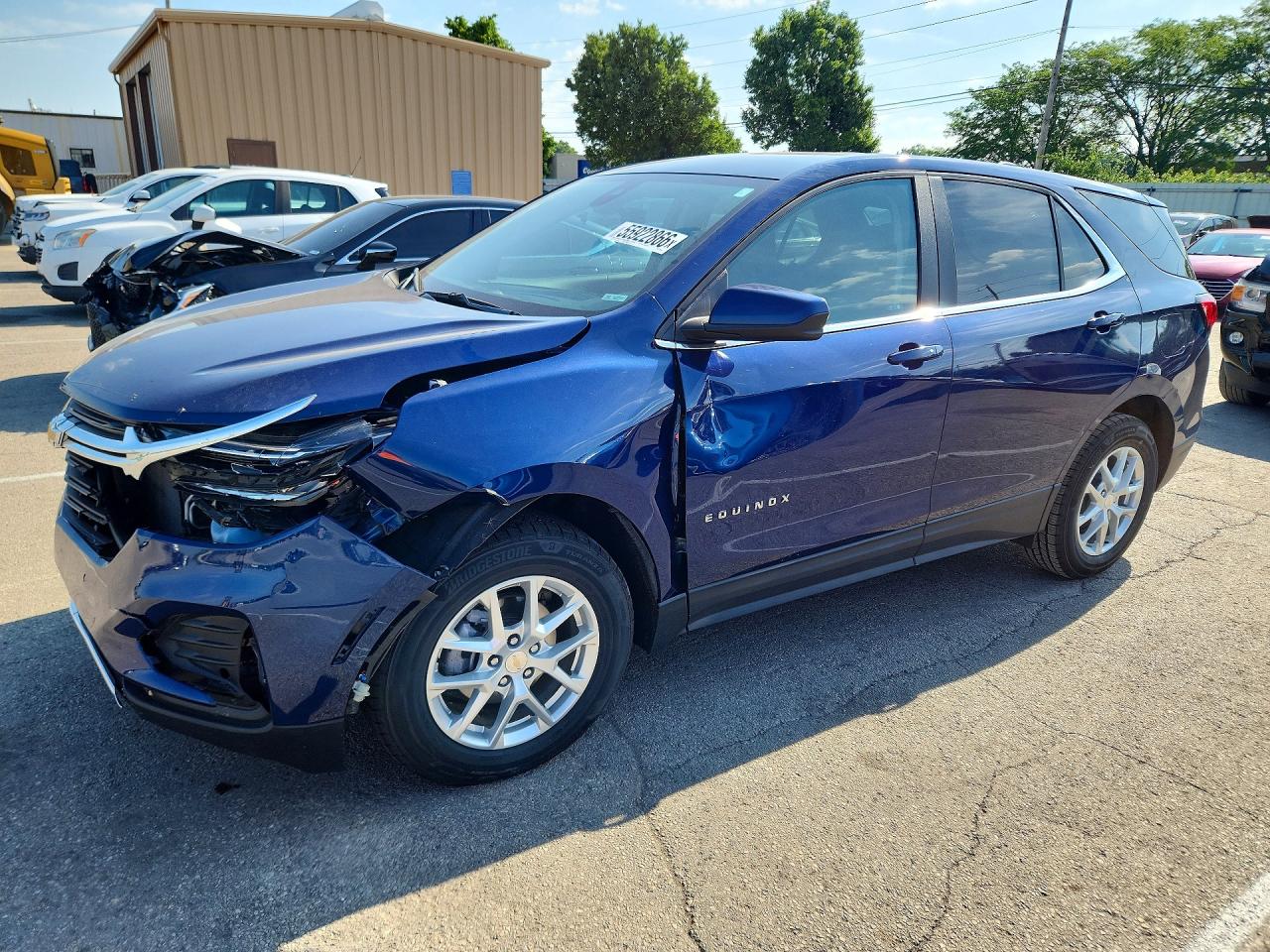 Salvage Chevrolet Equinox Image
