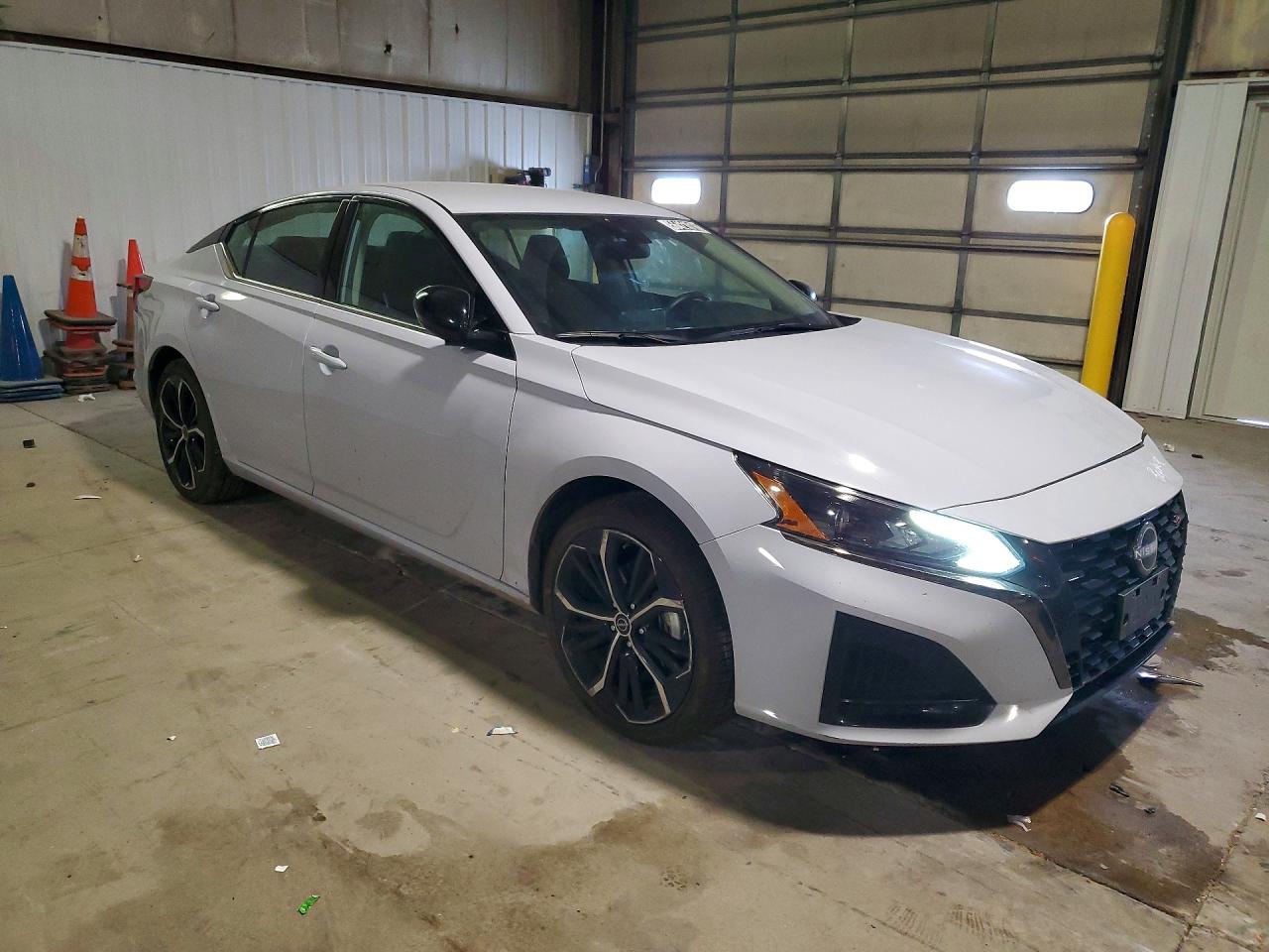 Nissan Altima Sr