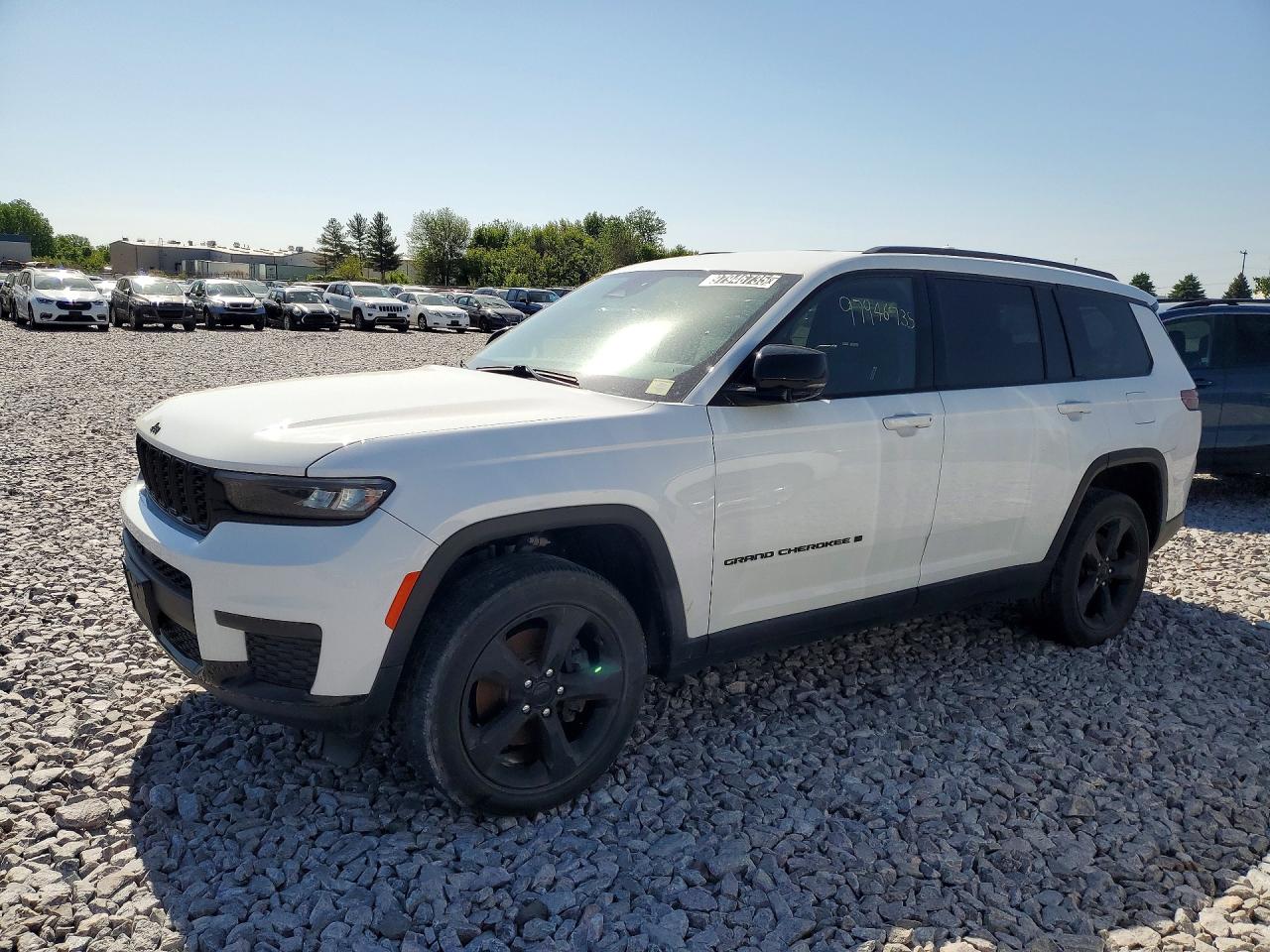 Salvage Jeep Grand Cherokee Image