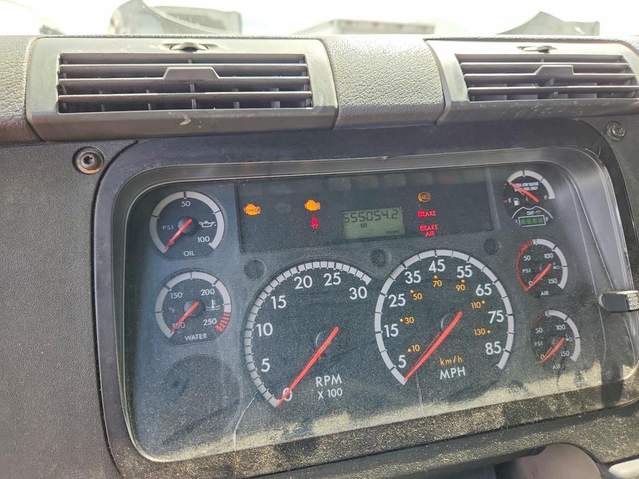Freightliner Cascadia 113