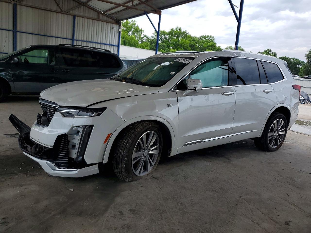 Salvage Cadillac XT6 Image