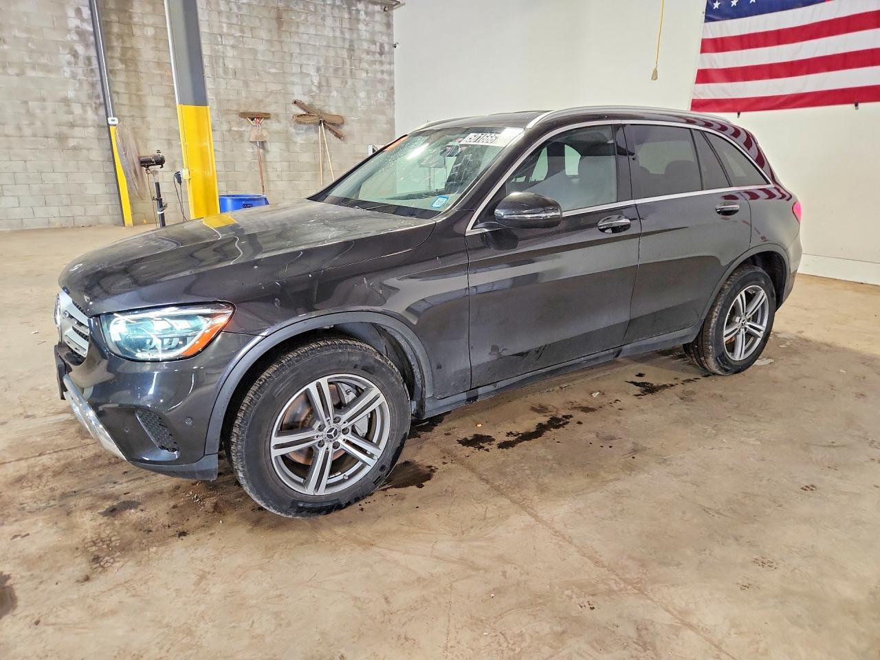 Salvage Mercedes-Benz GLC Image