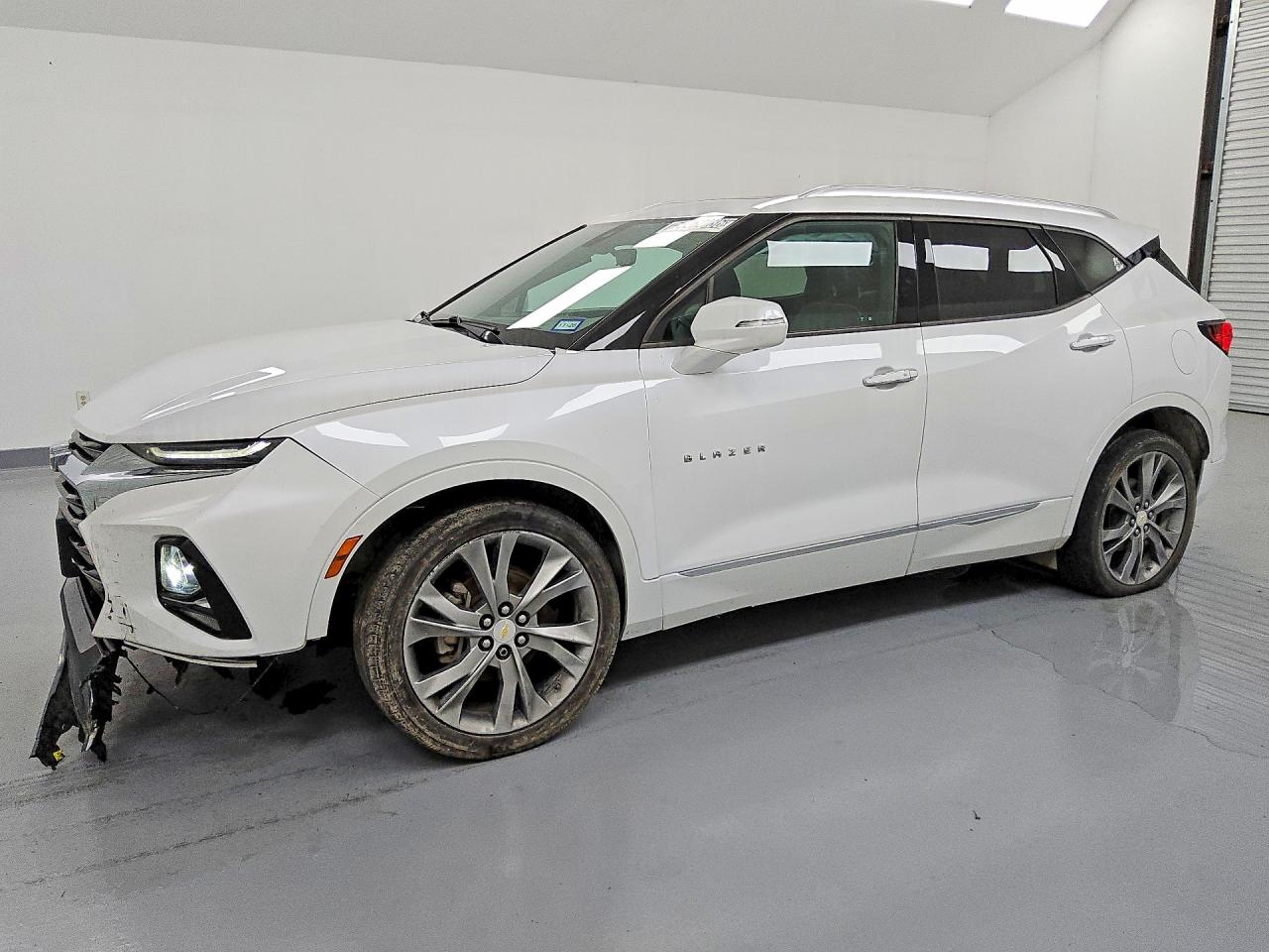 Salvage Chevrolet Blazer Image