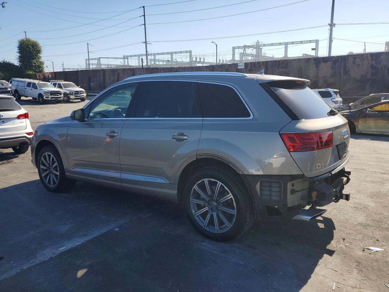 Audi Q7 Premium Plus