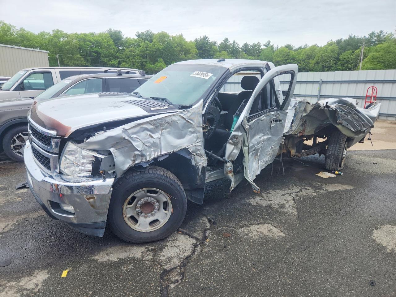 Salvage Chevrolet Silverado Image