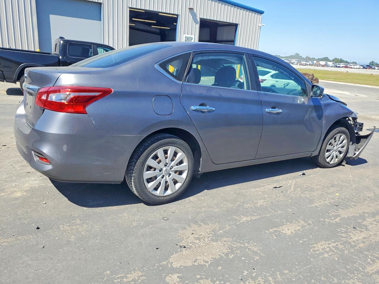 Nissan Sentra S