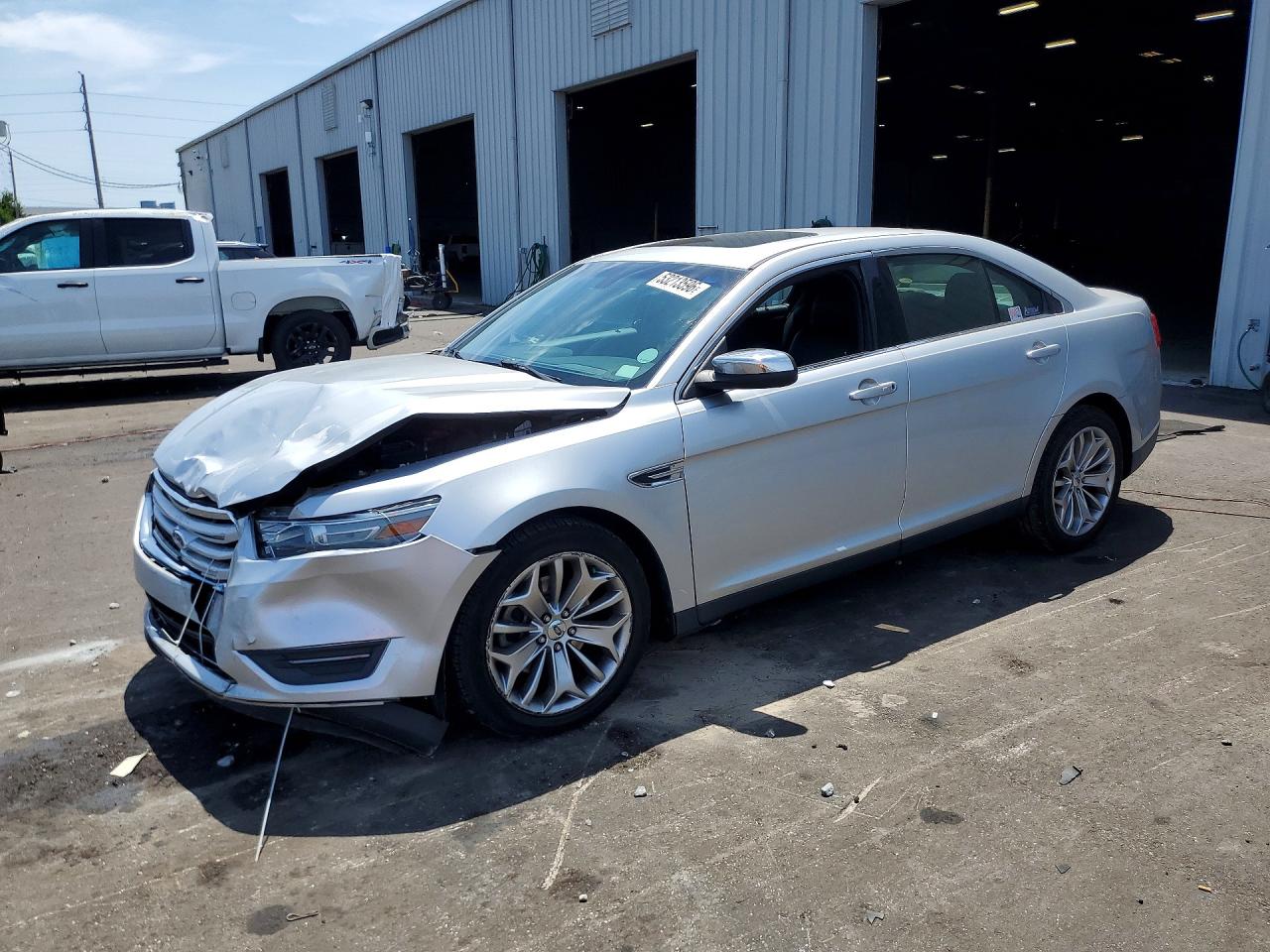 Salvage Ford Taurus Image
