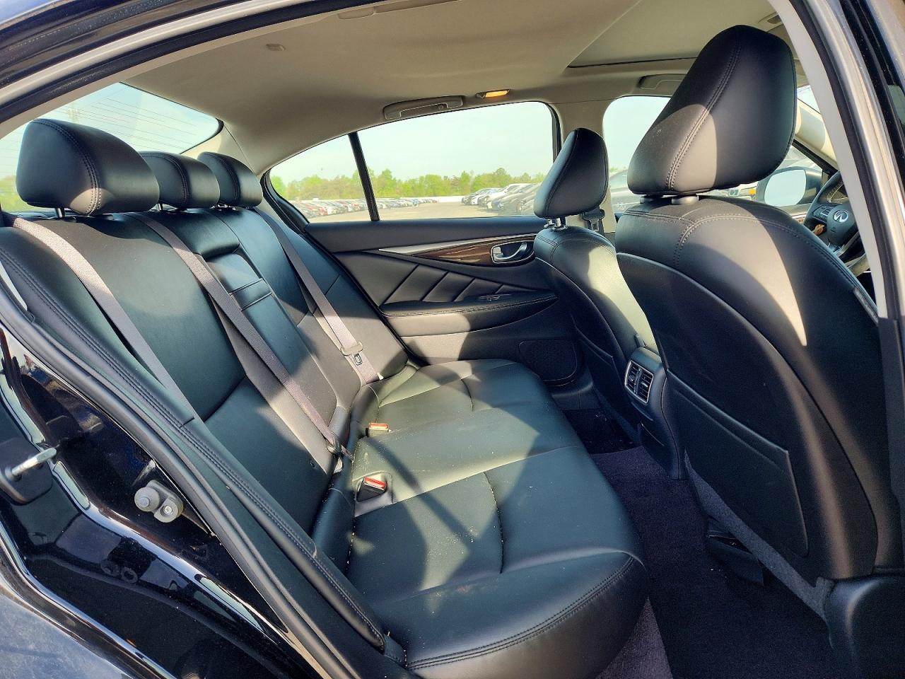 INFINITI Q50 3.0t Luxe