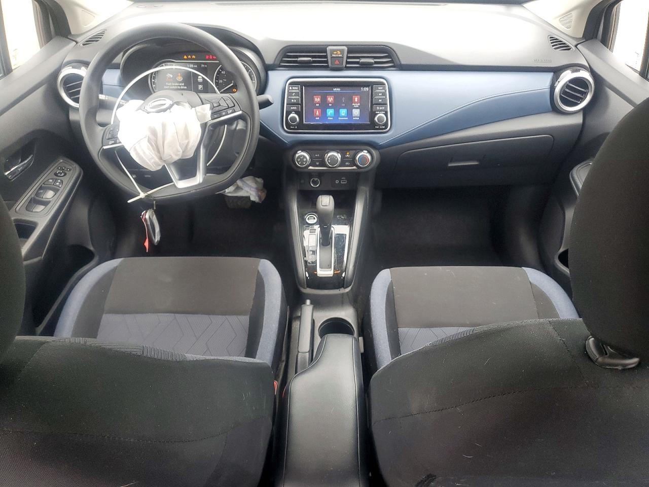 Nissan Versa Sv