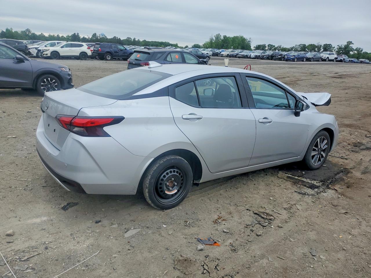 Nissan Versa Sv