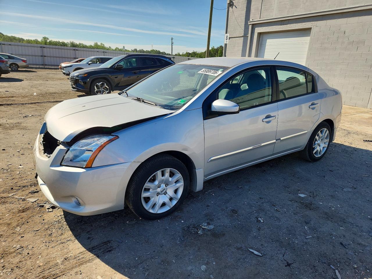 Salvage Nissan Sentra Image