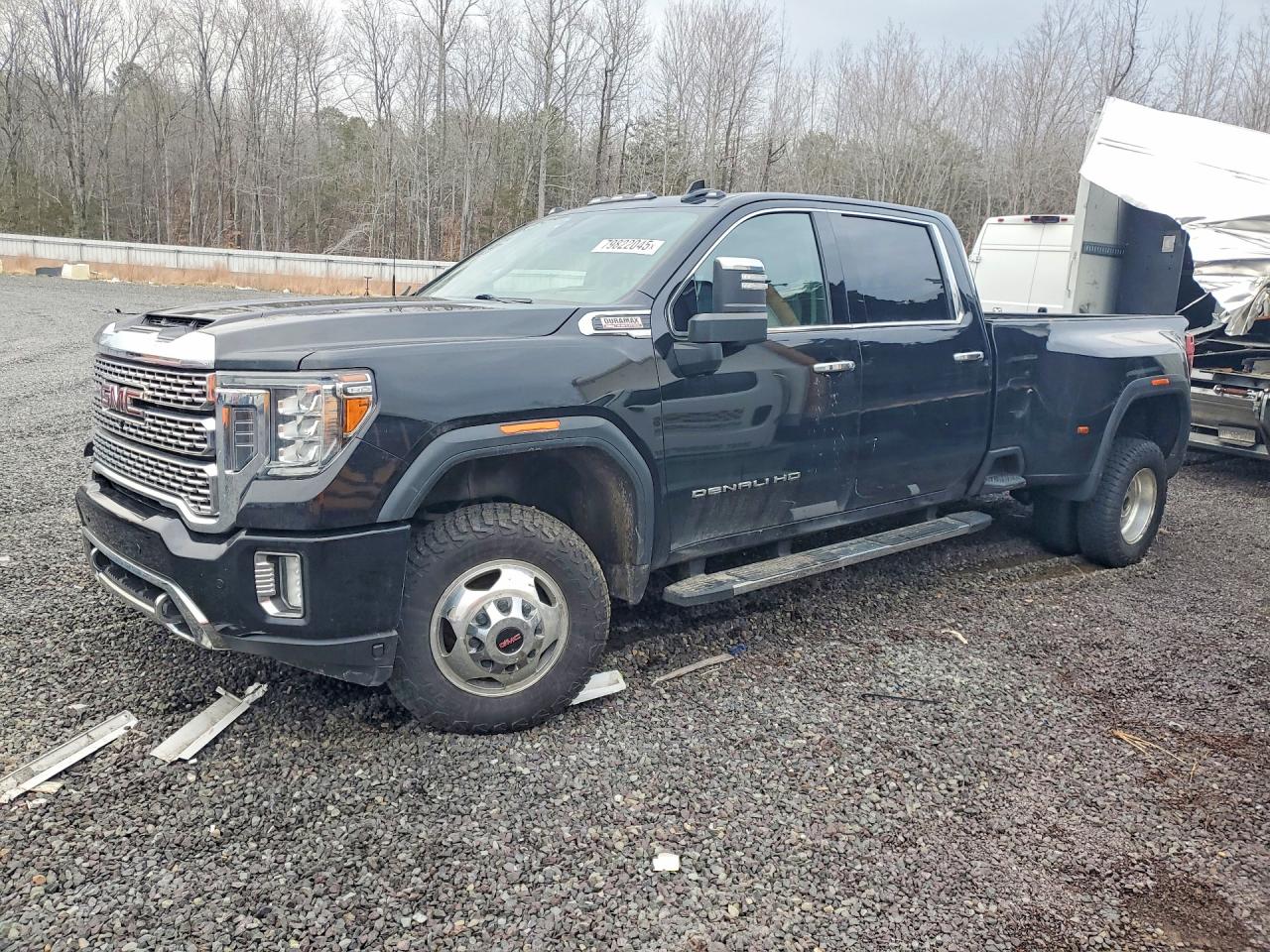 Salvage GMC Sierra Image
